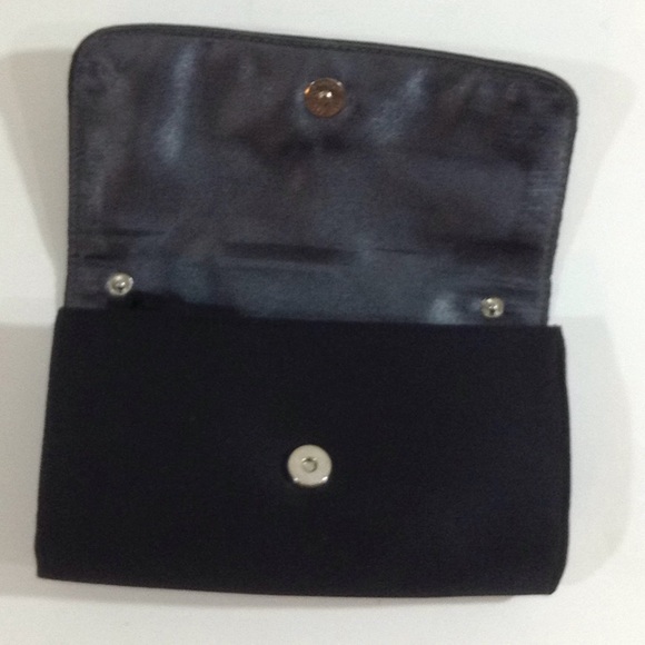 Black satin cross body purse - Picture 2 of 7